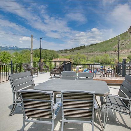 Central Lava Hot Springs Studio With Deck And Views! Εξωτερικό φωτογραφία