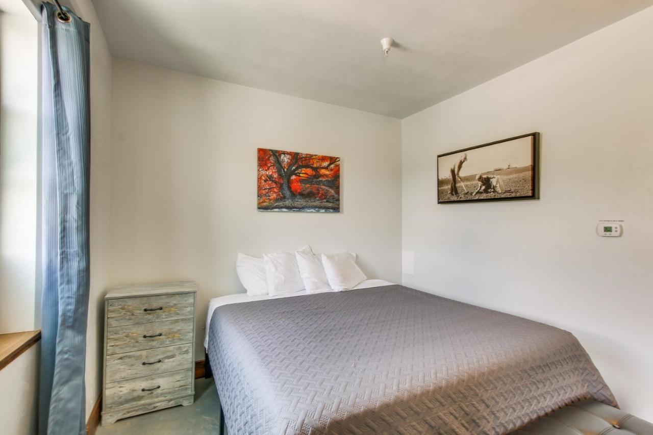 Central Lava Hot Springs Studio With Deck And Views! Εξωτερικό φωτογραφία